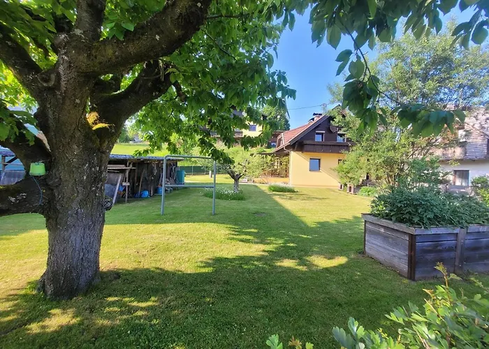 Haus Seebrise Dom wakacyjny Faak am See